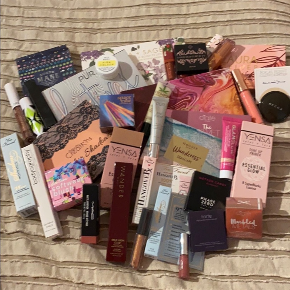 COPY - Makeup mystery bundles!